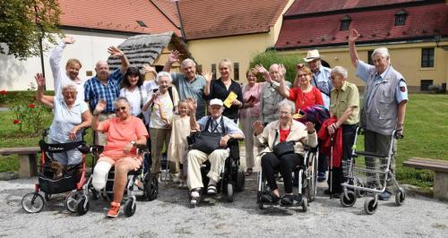 Bezbariérový výlet do roztok u Prahy, 21. 8. 2024 (foto Jaroslav Tatek)